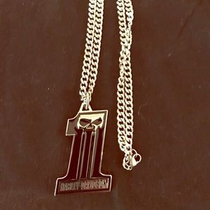NWOT Harley-Davidson #1 Skull Pendant with chain